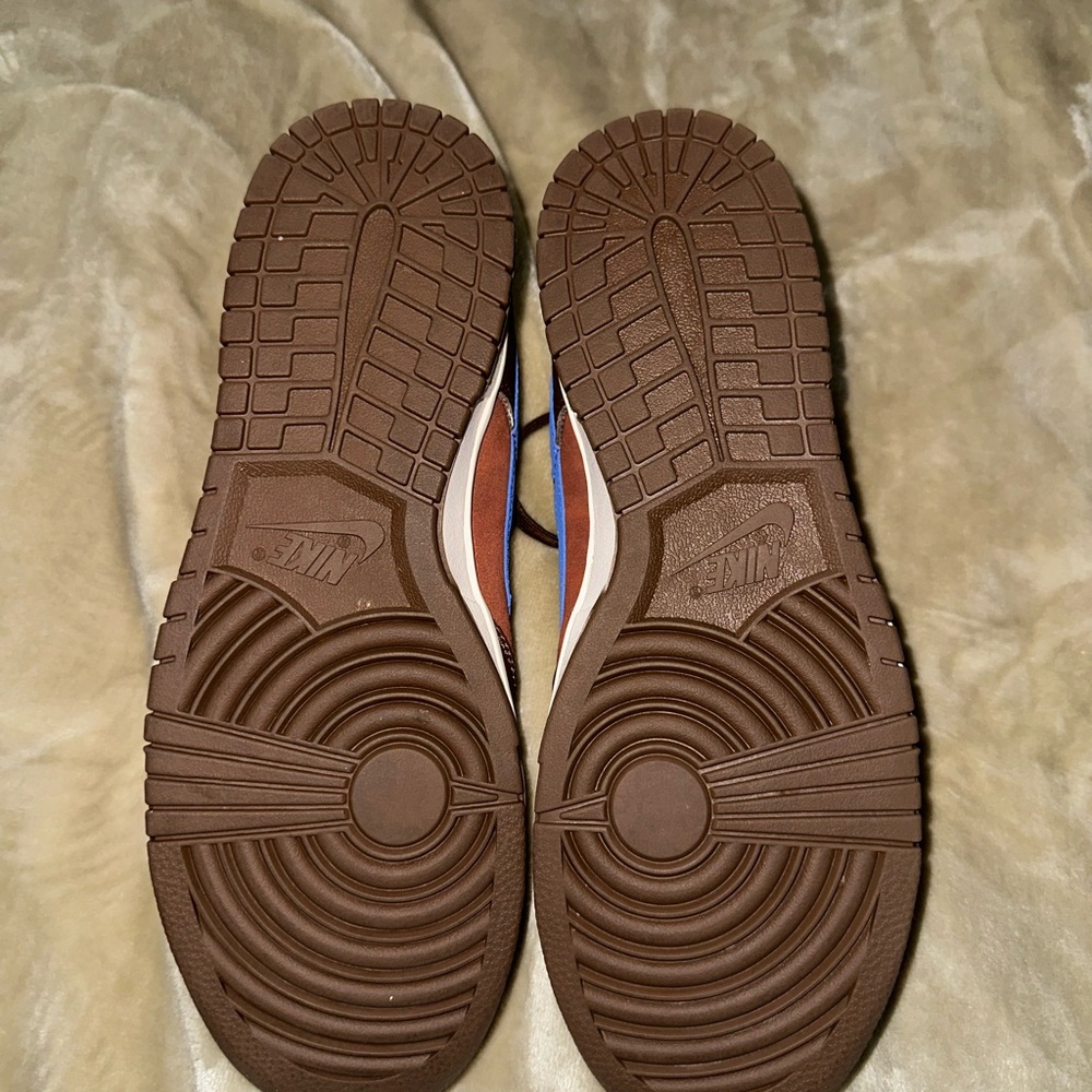 Nike Dunks - Picture 3 of 4
